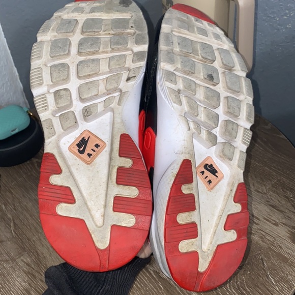 Nike Huraches - Picture 8 of 10